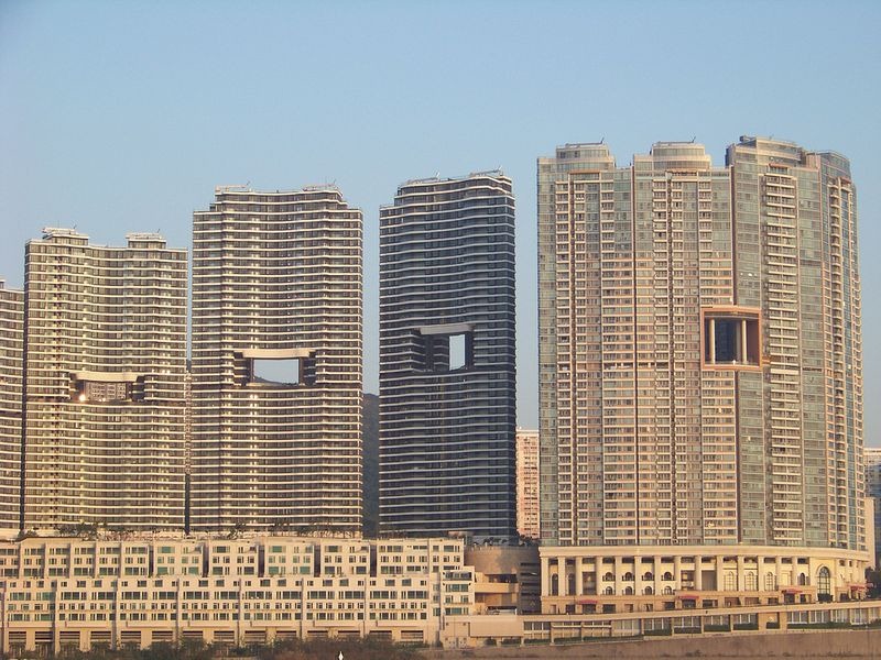 hong-kong-dragon-holes-26.jpg